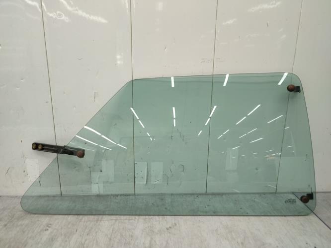 Custode arriere droit FORD FIESTA 3 PHASE 1 Essence