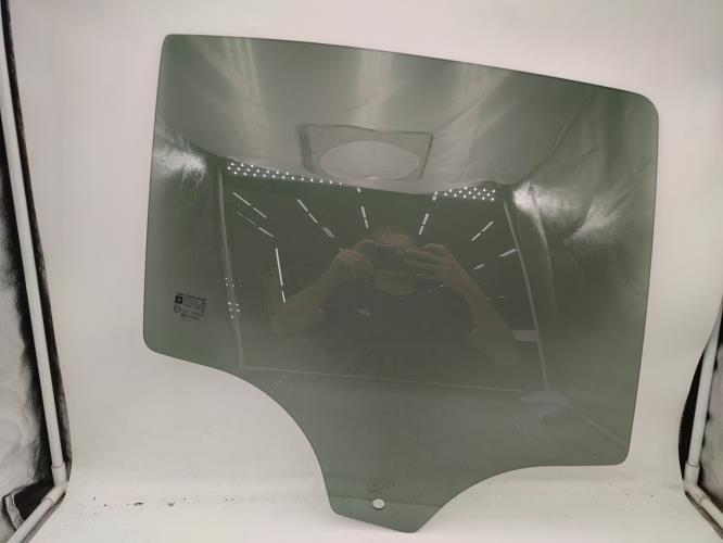 Vitre arriere droit OPEL CORSA D PHASE 1 Diesel