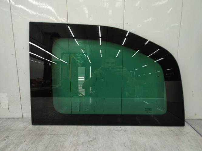 Custode arriere gauche CITROEN BERLINGO 2 PHASE 1 Diesel