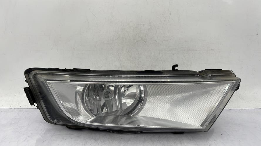 Anti brouillard droit (feux) SKODA OCTAVIA 3 PHASE 1 Diesel