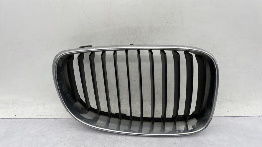 Grille de calandre droite BMW SERIE 1 E87 PHASE 2 Diesel