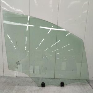 Vitre avant droit PEUGEOT 208 1 PHASE 2 Essence