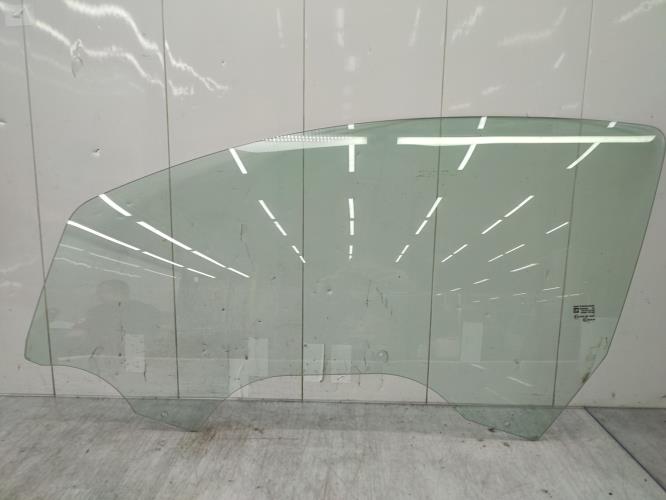 Vitre avant gauche OPEL CORSA D PHASE 1 Diesel