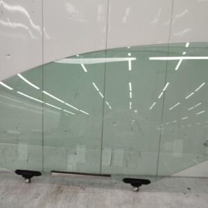Vitre avant gauche TOYOTA YARIS 2 PHASE 1 Essence