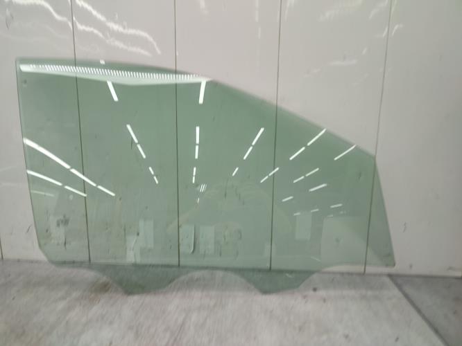 Vitre avant droit MERCEDES CLASSE B 246 PHASE 2 Essence