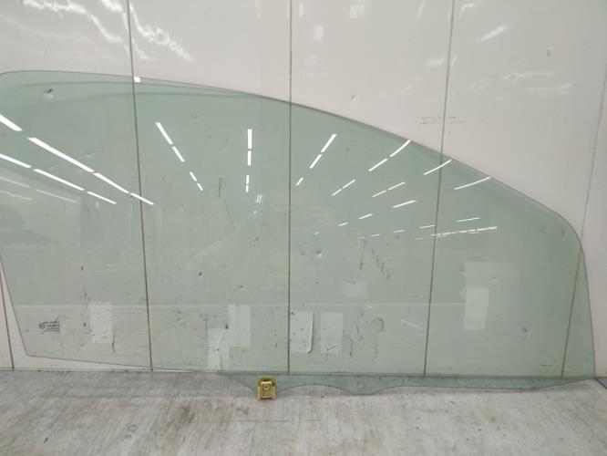 Vitre avant droit PEUGEOT 107 PHASE 2 Essence