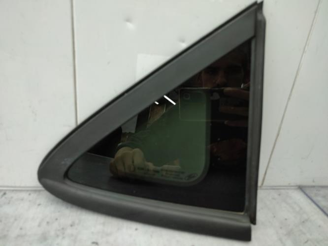 Custode arriere droit FORD FIESTA 7 PHASE 1 Essence