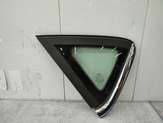 Custode arriere gauche FORD FIESTA 6 PHASE 1 Essence