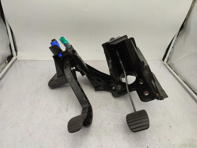 Pedale de frein RENAULT MASTER 3 PHASE 3