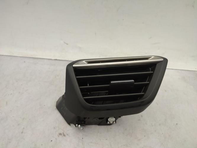 Aerateur tableau de bord avant droit PEUGEOT 208 2 PHASE 1 Essence