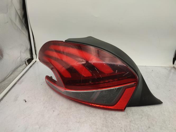 Feu arriere principal gauche (feux) PEUGEOT 208 1 PHASE 2 Diesel