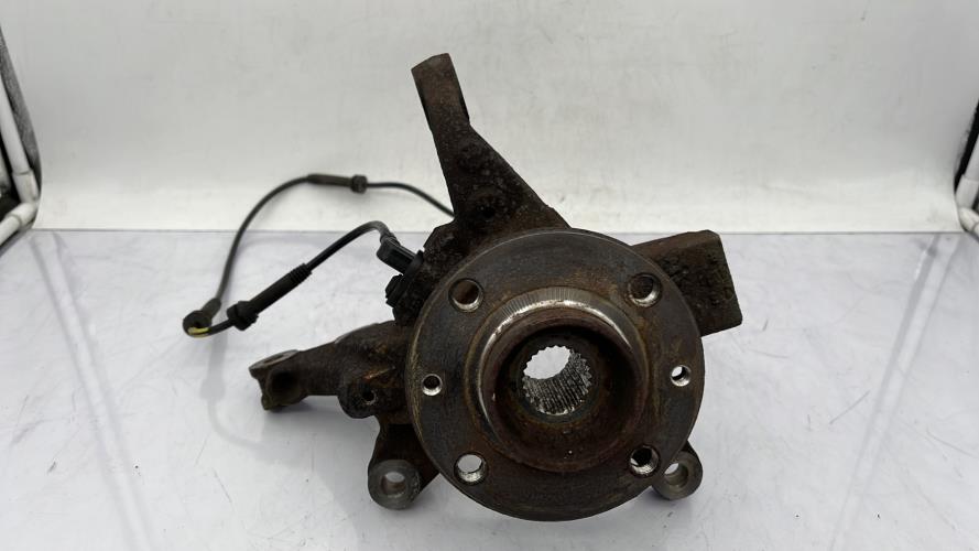 Fusee avant gauche DACIA LODGY PHASE 1 Diesel