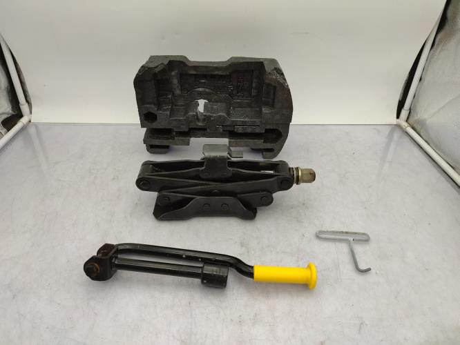 Cric (Ensemble depannage) RENAULT SCENIC 1 PHASE 2 Diesel