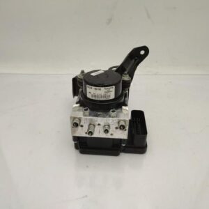 Bloc ABS (freins anti-blocage) TOYOTA YARIS 3 PHASE 1 Essence