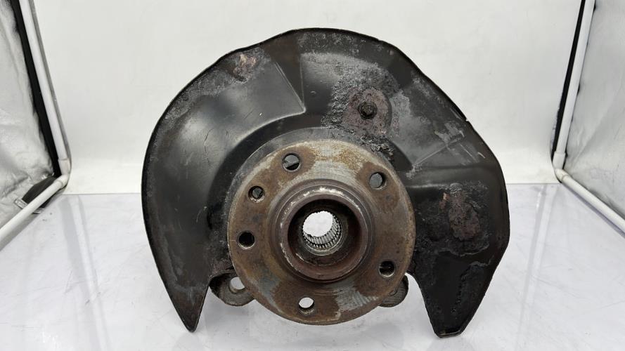 Fusee avant gauche VOLKSWAGEN TRANSPORTER 5 PHASE 1 Diesel