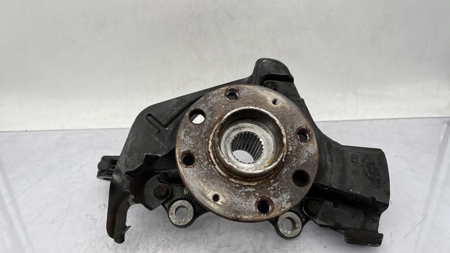 Fusee avant gauche OPEL CORSA E Diesel