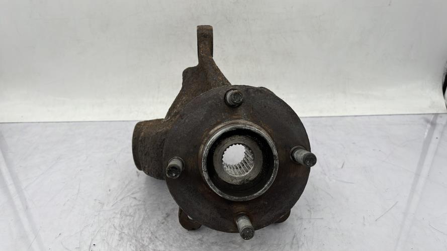 Fusee avant gauche FORD KA 1 PHASE 1 Essence