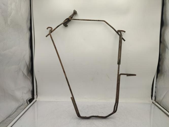 Panier roue de secours PEUGEOT 106 PHASE 1 Essence