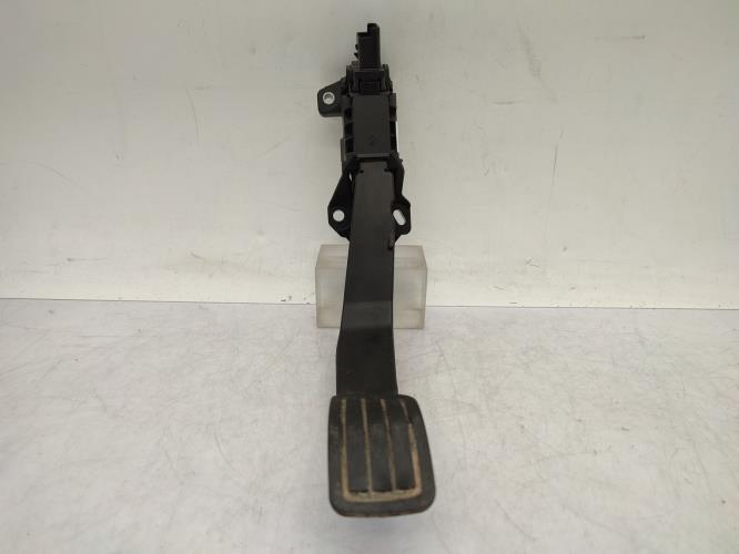 Pedale d'accelerateur PEUGEOT 208 2 PHASE 1 Essence