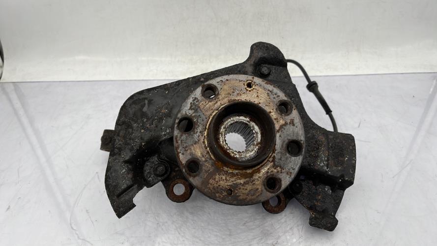 Fusee avant gauche FIAT GRANDE PUNTO Diesel