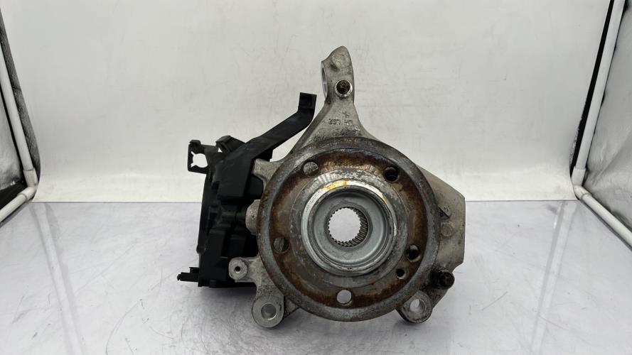 Fusee avant gauche MERCEDES CLASSE A 177 PHASE 2 Essence