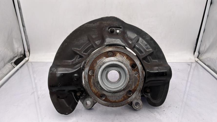 Fusee avant droit MERCEDES CLASSE A 177 PHASE 2 Essence