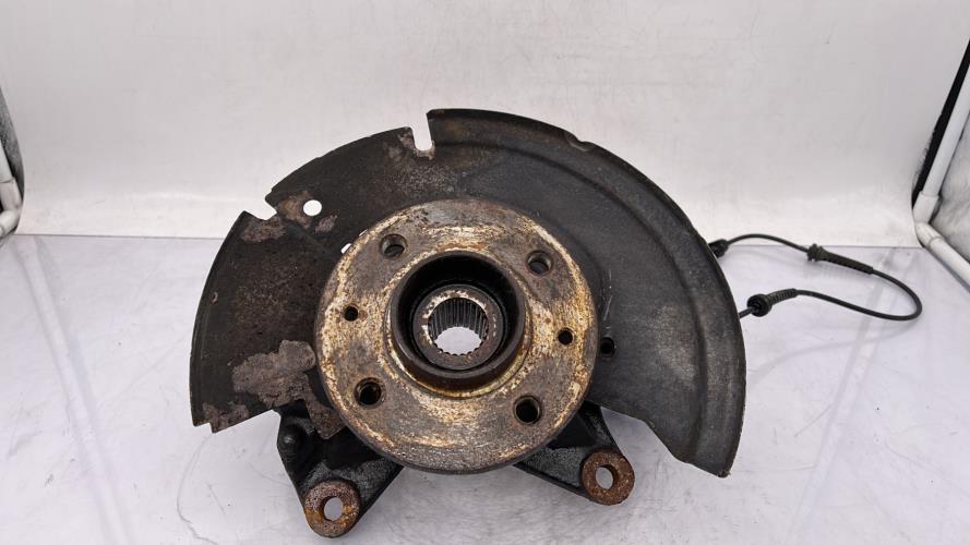 Fusee avant droit RENAULT CLIO 5 PHASE 1 Diesel