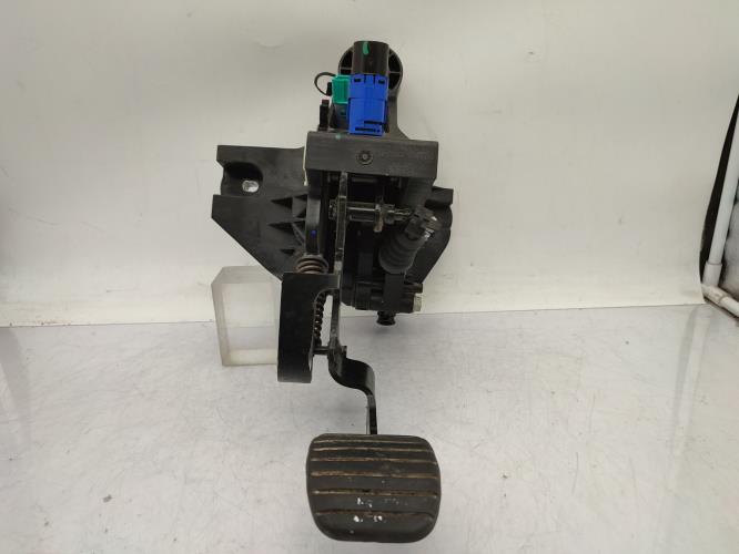 Pedale d'embrayage FIAT TALENTO Diesel