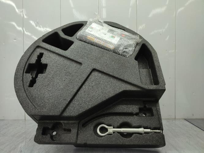 Cric (Ensemble depannage) CITROEN C4 2 PHASE 2 Diesel