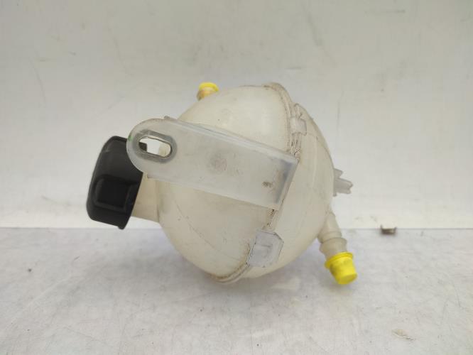 Vase d'expansion PEUGEOT 108 Essence