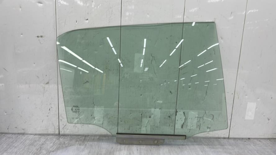Vitre arriere droit TOYOTA AURIS 1 PHASE 1 Diesel