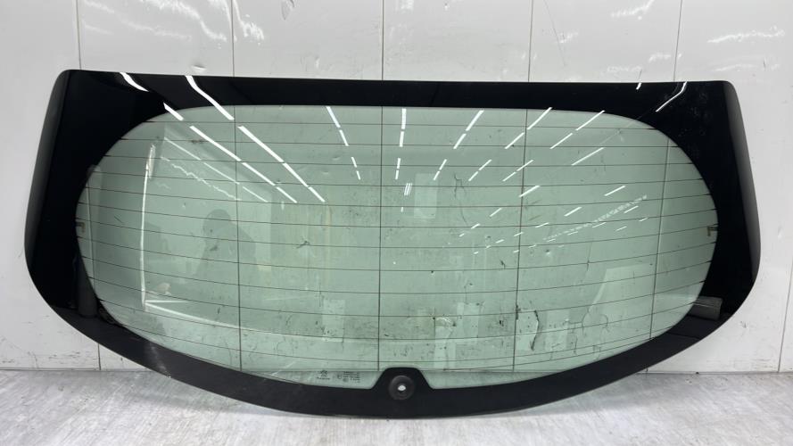 Lunette arriere PEUGEOT 208 1 PHASE 1 Essence