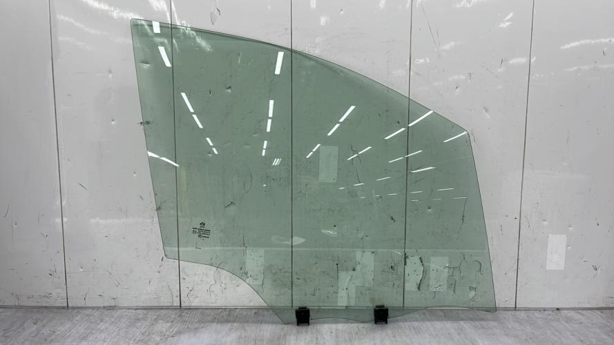 Vitre avant droit PEUGEOT 208 1 PHASE 2 Diesel