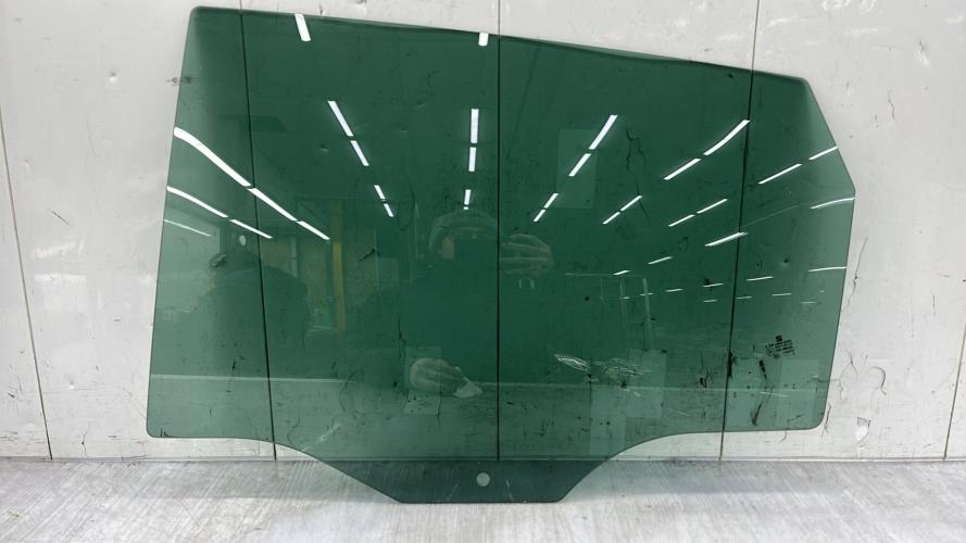 Vitre arriere gauche SEAT IBIZA 5 PHASE 1 Essence