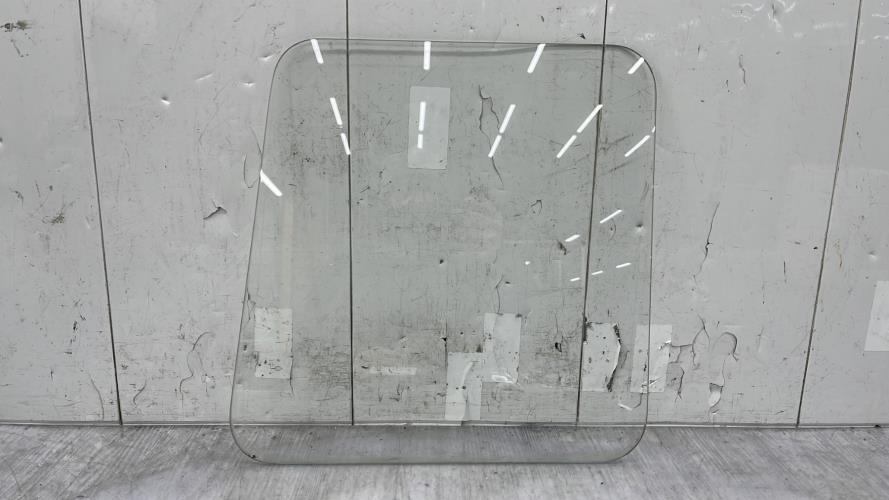 Vitre arriere droit RENAULT EXPRESS PHASE 1 Essence