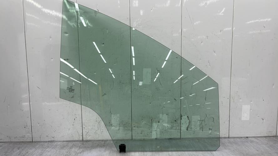 Vitre avant droit PEUGEOT 3008 1 PHASE 1 Diesel