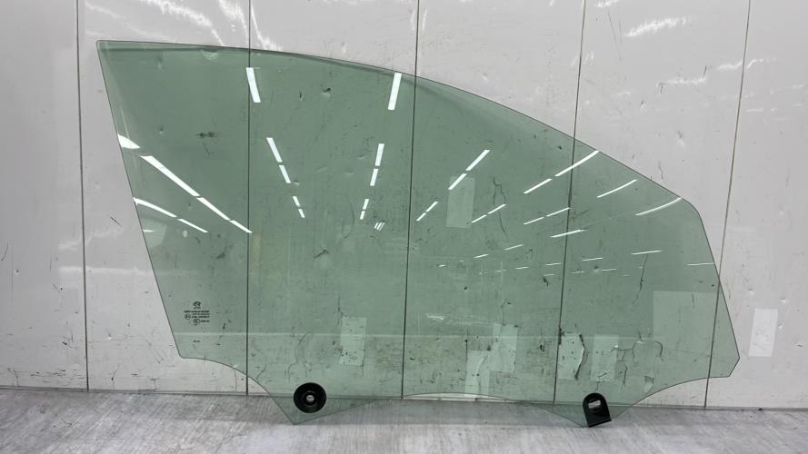 Vitre avant droit PEUGEOT 308 2 PHASE 1 Essence