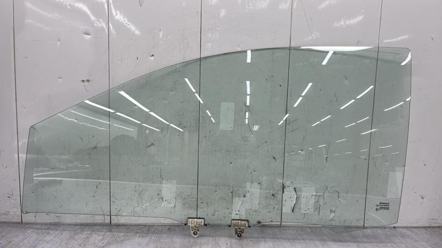 Vitre avant gauche RENAULT TWINGO 2 PHASE 1 Essence