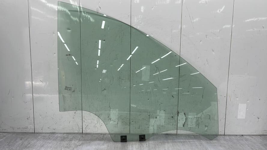 Vitre avant droit DACIA SANDERO 2 PHASE 1 Essence