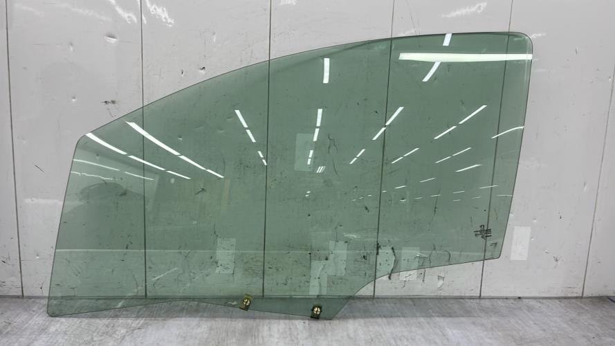 Vitre avant gauche PEUGEOT 207 PHASE 1 Diesel