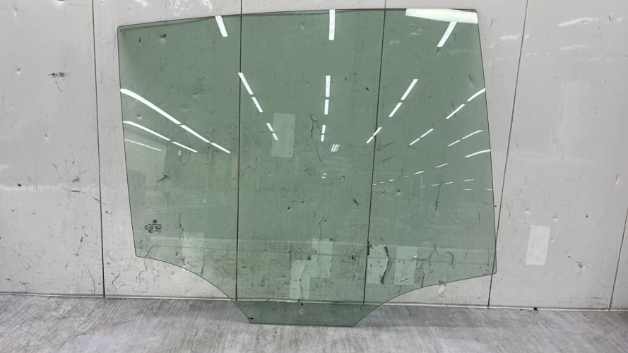 Vitre arriere droit VOLKSWAGEN GOLF PLUS PHASE 2 Diesel