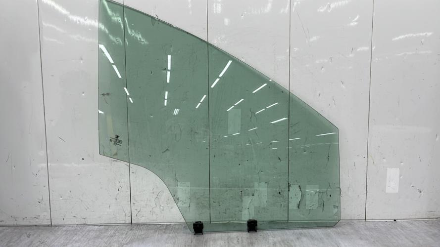 Vitre avant droit PEUGEOT 3008 1 PHASE 1 Diesel