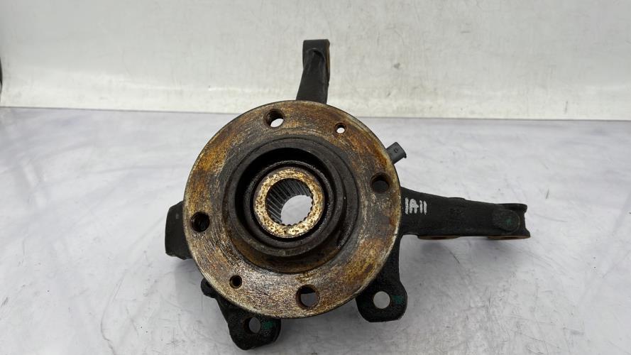 Fusee avant droit OPEL CORSA F PHASE 1 Essence
