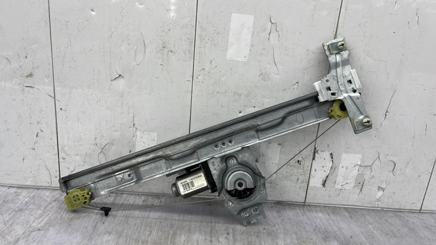 Leve vitre electrique avant droit PEUGEOT 207 PHASE 1 BREAK Diesel