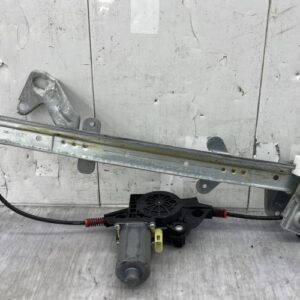 Leve vitre electrique avant droit FORD FIESTA 5 PHASE 2 Diesel