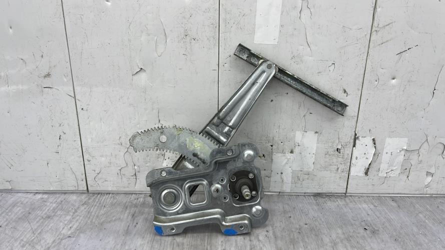 Leve vitre mecanique arriere droit NISSAN MICRA 3 PHASE 1 Essence