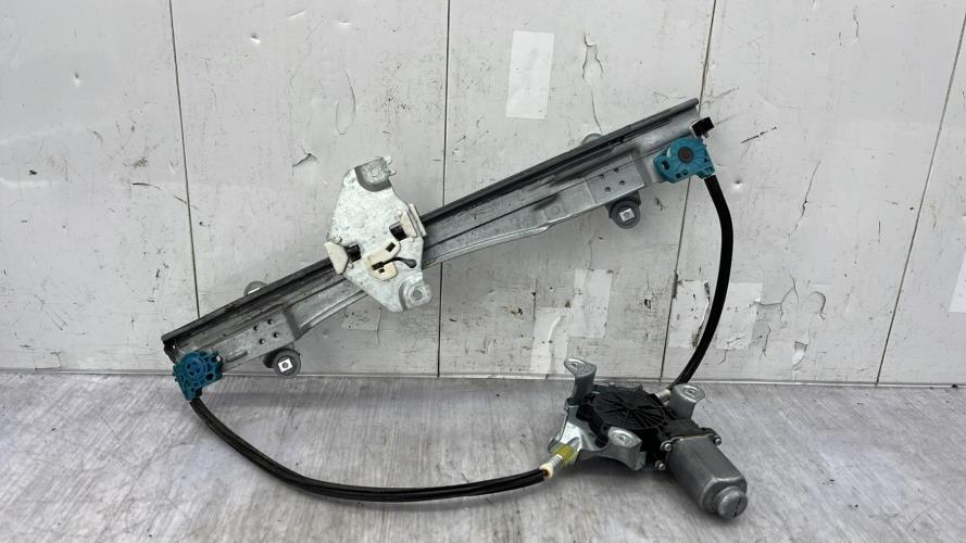 Leve vitre electrique avant droit RENAULT TWINGO 2 PHASE 1 Essence