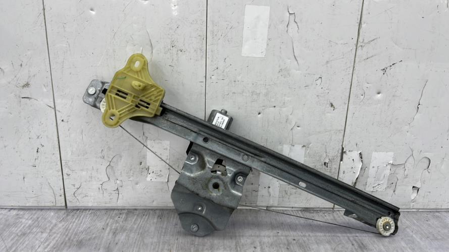 Leve vitre electrique avant gauche RENAULT CLIO 4 PHASE 2 Essence