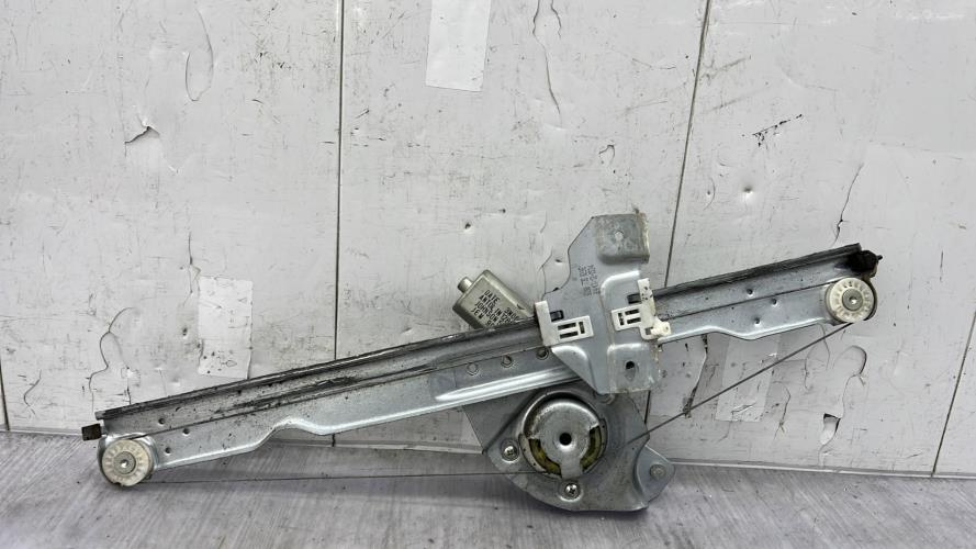 Leve vitre electrique avant gauche DACIA DUSTER 1 PHASE 1 Diesel
