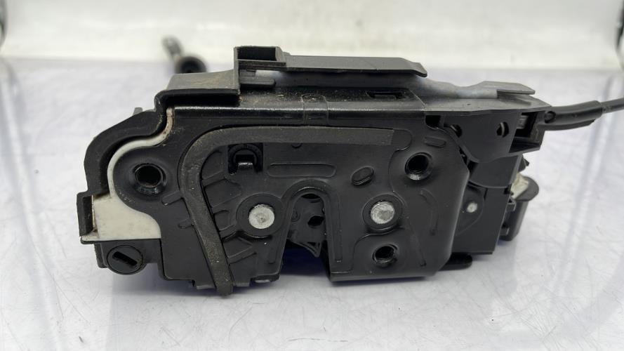 Serrure avant droit VOLKSWAGEN POLO 5 PHASE 2 Diesel